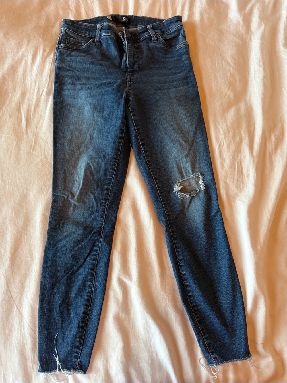 Kut from the Kloth Dark Blue Skinny Jeans with Knee Distress
